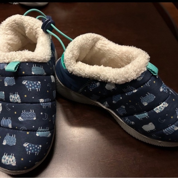 Lands End kids size 3 slippers EUC - Picture 1 of 1